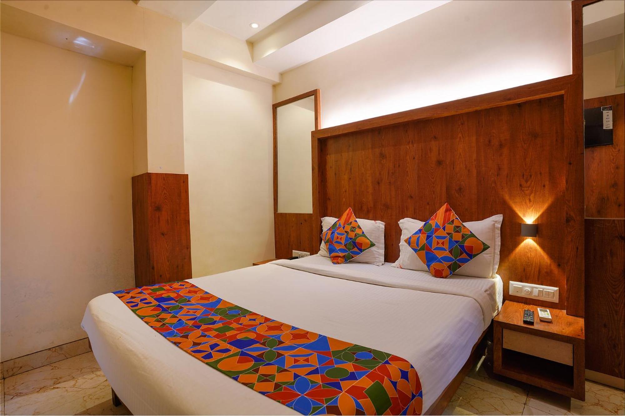 Fabexpress Super 7 Inn - Nr Rabale Station Navi Mumbai Exterior photo